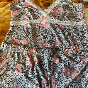 Women’s Pink Floral & Leopard Lace Trim Sleep Set